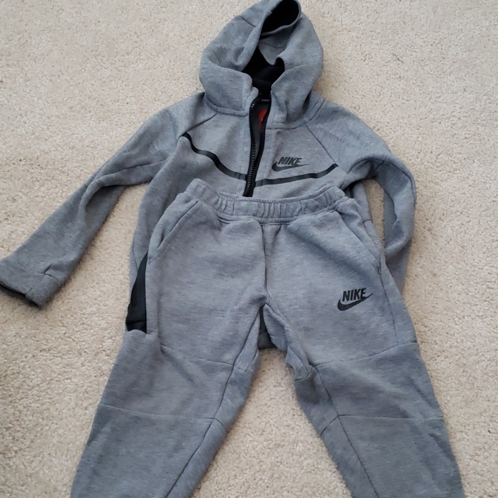 Kids Nike Sweatsuit